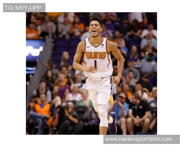 布克被赞为太阳队进攻核心主帅称其组织能力出色 布克被赞为太阳队进攻核心主帅称其组织能力出色