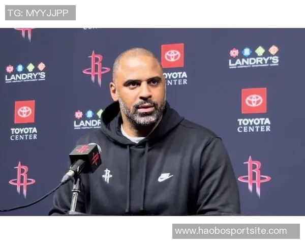 乌度卡谈阿门的多样化角色强调他不需持球也能展现出色表现 乌度卡谈阿门的多样化角色强调他不需持球也能展现出色表现