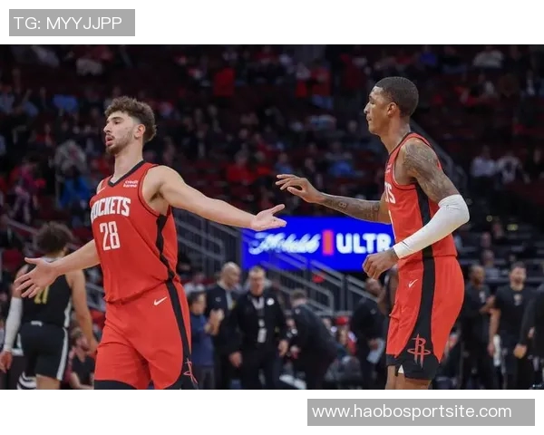 小贾巴里续约后自购手表庆祝期待在火箭度过余生涯 小贾巴里续约后自购手表庆祝期待在火箭度过余生涯