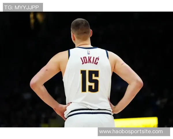 约基奇半场状态火热5投4中轻松斩获14分5篮板2助攻