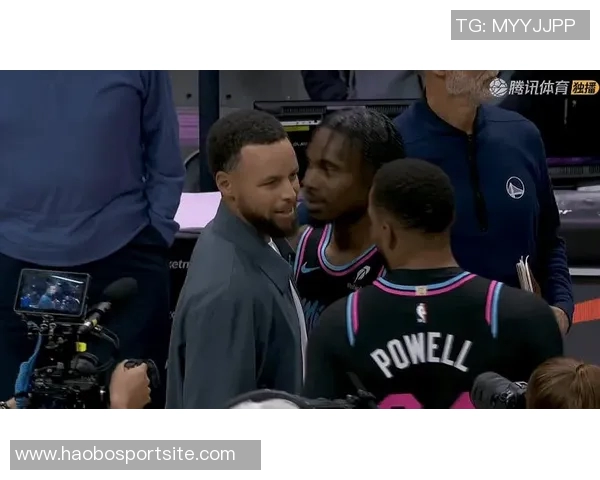 波杰谈与库里搭档的思考过程强硬防守下的默契配合之道