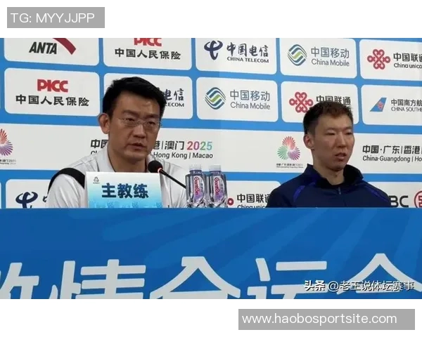 周琦首次现场观赛感受男双比赛魅力轻松3-0胜利乐趣无穷